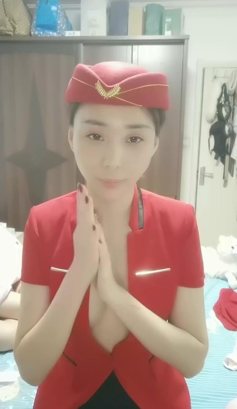 【探花寻欢】主动换情趣黑丝的小姐姐揉着大屁股爆操骚逼